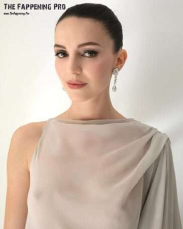 Ella Hunt Nude Sexy TheFappening.Pro 1 624x780 1