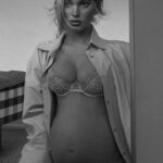 Elsa Hosk Nude Pregnant 624x867 1