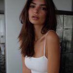 Emily Ratajkowski Inamorata TheFappening.Pro 23 624x780 1