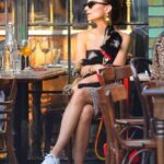 Emily Ratajkowski Out With Her Dog (20 Photos) 18 Emily Ratajkowski Out NY With Dog 12 624x936 1