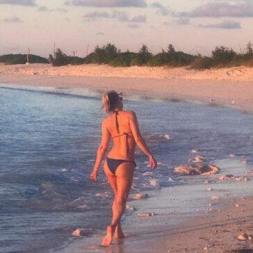 Fergie Sexy in Bikini (Photo + Gif) 32 Fergie Duhamel Sexy 624x624 1