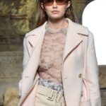 Gigi Hadid Topless 2019 3 624x936 1