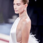 Hailey Bieber Braless TheFappening.pro 2 624x935 1