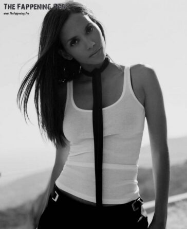 Halle Berry Tits TheFappening.Pro 1 624x762 1