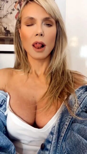 Heidi Klum Deep Cleavage TheFappening.Pro 3 624x1109 1