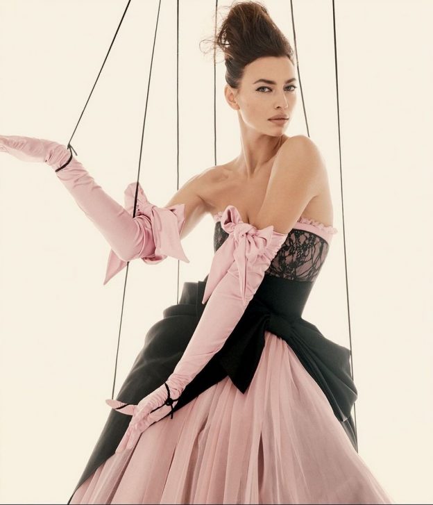 Irina Shayk Sexy Moschino Doll 624x727 1