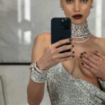 Irina Shayk Sexy At Met Gala 2024 (15 Photos) 20 Irina Shayk Sexy TheFappening.Pro 11 624x777 1
