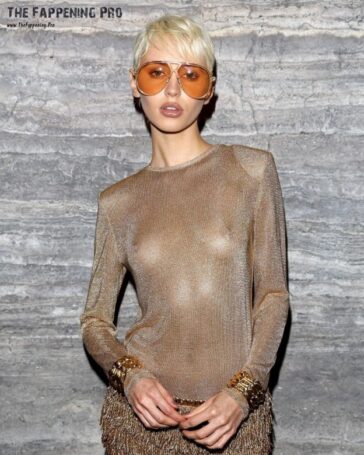 Iris Law Tits TheFappening.Pro 2 624x780 1