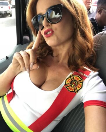 Isla Fisher The Fappening Sexy Tits Photo 1 Isla Fisher Tits The Fappening pro 1 624x780 1