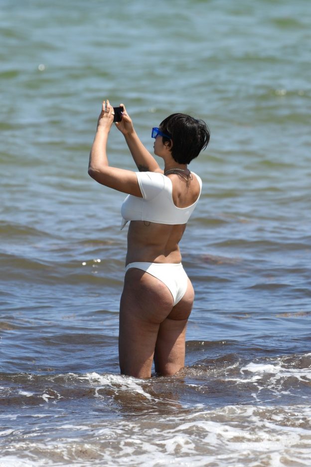Jackie Cruz Sexy Bikini 2 624x936 1