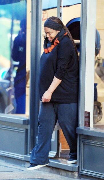 Janet Jackson Pregnant (5 Photos) 15 Janet Jackson Pregnant 3 624x1074 1