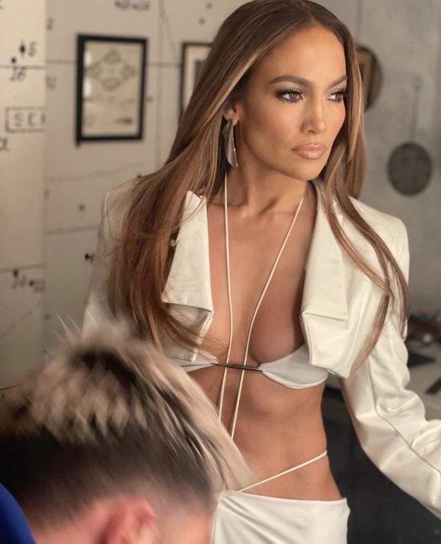 Jennifer Lopez Sexy Look TheFappening.Pro 1 624x770 1