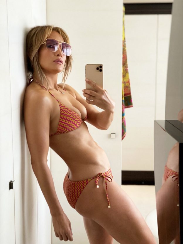 Jennifer Lopez Sexy TheFappening.Pro 7 624x832 1