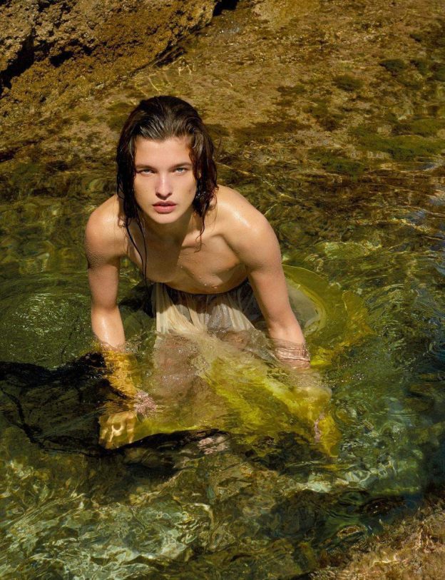 Julia van Os Nude TheFappening.Pro 1 624x813 1