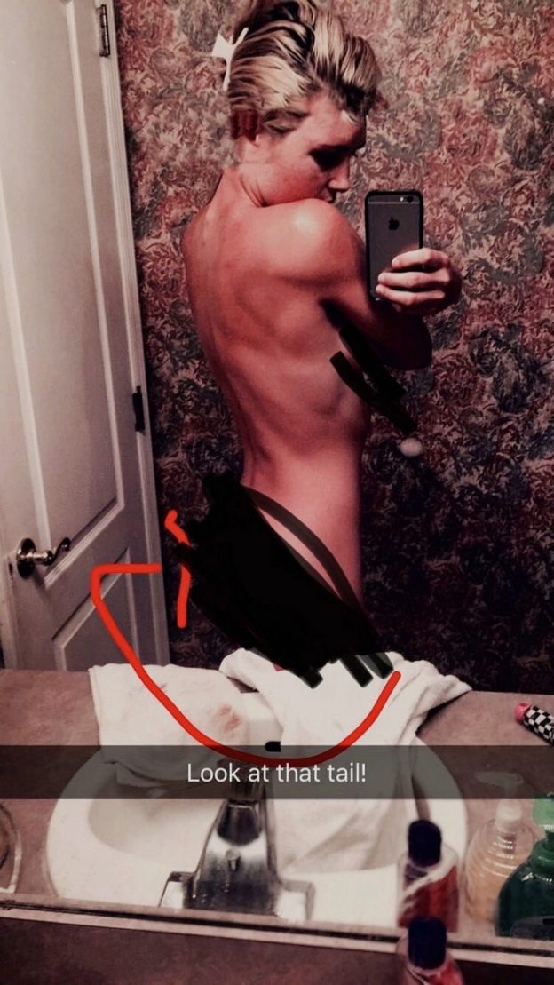Kat Endorsson Nude Shows Off Tan Lines On Leaked Selfie TheFappening.Pro 624x1109 1