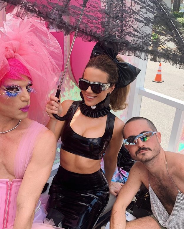 Kate Beckinsale at LGBT Pride 3 624x777 1