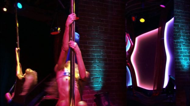 Katie Cassidy Topless 2 624x351 1