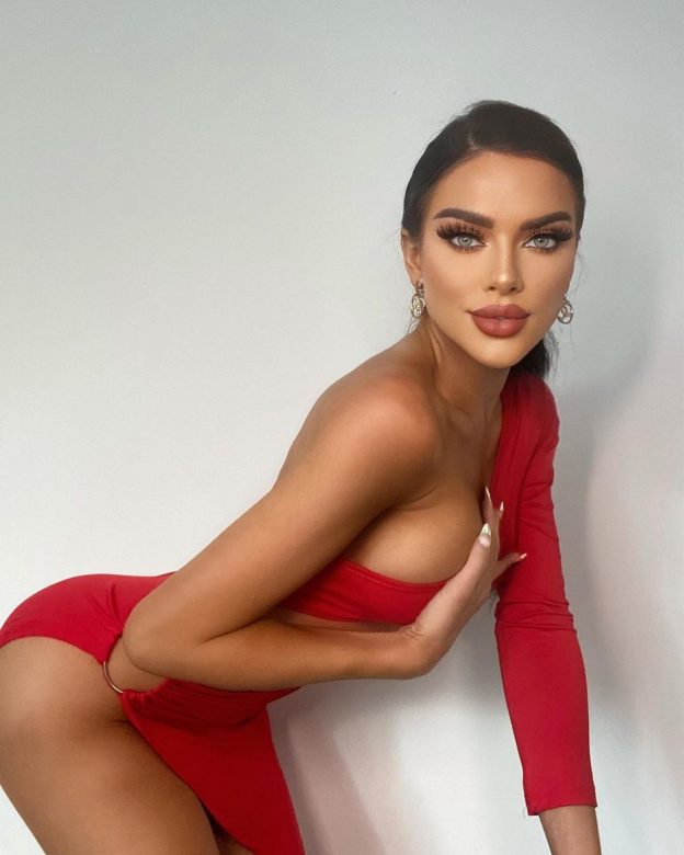 Kelsie Jean Smeby Hot In Red TheFappening.Pro 3 624x780 1