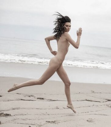 Kendall Jenner Non Retouched Nude By Russell James 624x712 1