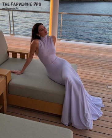 Kendall Jenner Nude TheFappening.Pro 4 624x768 1