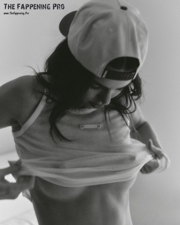 Kendall Jenner Pokies (3 Photos) 7 Kendall Jenner Pokies TheFappening.Pro 1 624x780 1