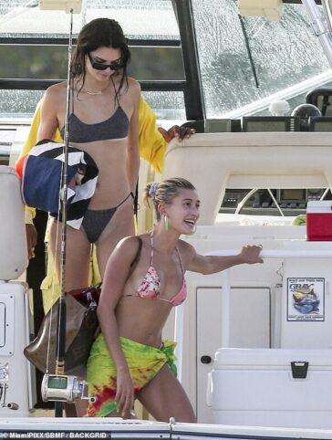 Kendall Jenner Sexy TheFappening.Pro