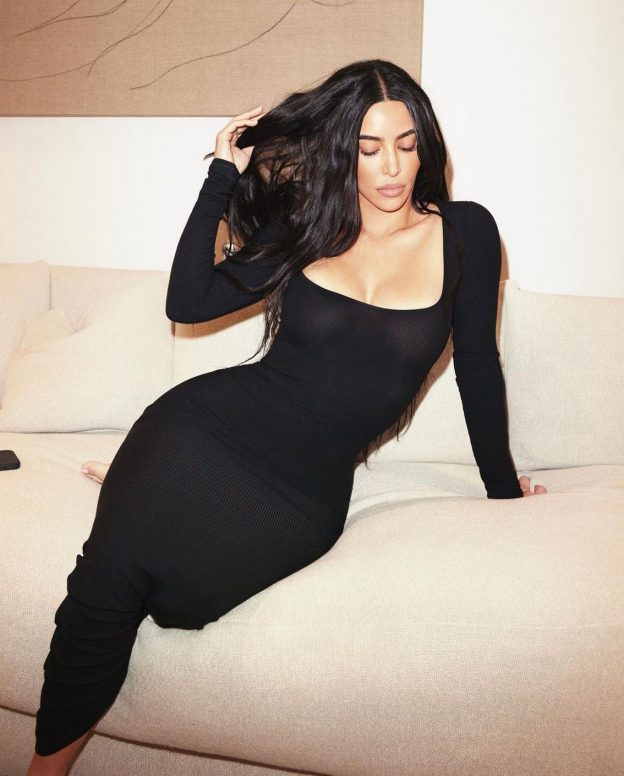 Kim Kardashian Sexy In Tight Black Dress TheFappening.Pro 1 624x776 1