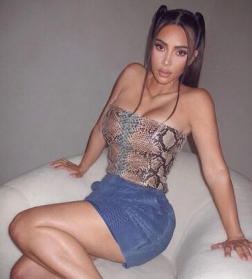 Kim Kardashian Sexy Look TheFappening.Pro 5 624x693 1