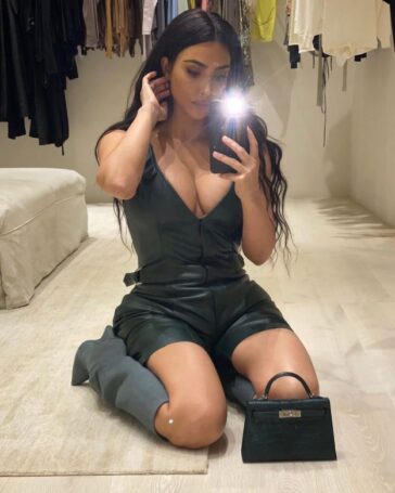 Kim Kardashian Dressed Head To Toe In Her Favorite Brand (8 Photos) 16 Kim Kardashian Sexy TheFappeningPro 1 624x780 1