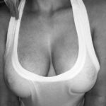 Kim Kardashian Fappening Sexy Tits Photo 19 Kim Kardashian Tits The Fappening pro 624x779 1