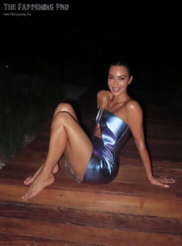 Kim Kardashian Upskirt TheFappening.Pro 5 624x840 1