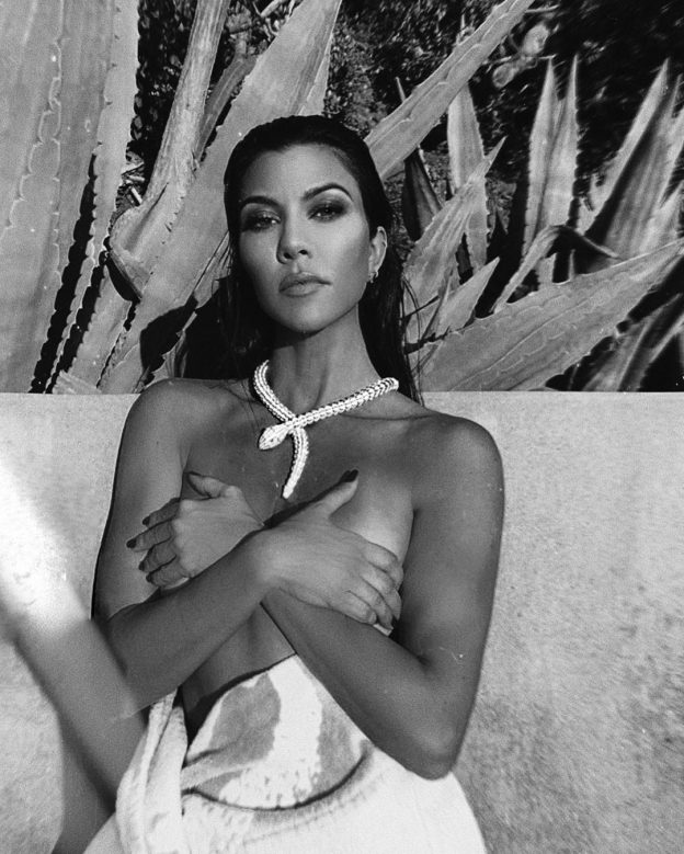 Kourtney Kardashian Topless Snake 624x779 1