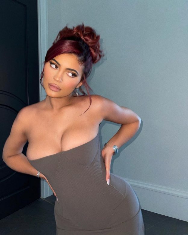 Kylie Jenner Big Tits TheFappening.Pro 2 624x779 1
