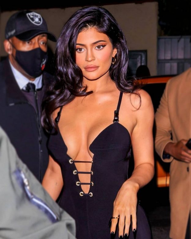 Kylie Jenner Hot TheFappening.Pro 3 624x780 1