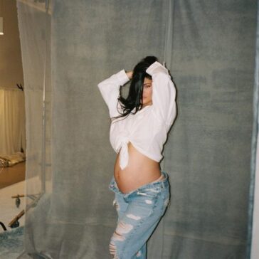Kylie Jenner Pregnant (4 Photos) 31 Kylie Jenner Pregnant TheFappening.Pro 3 624x624 1