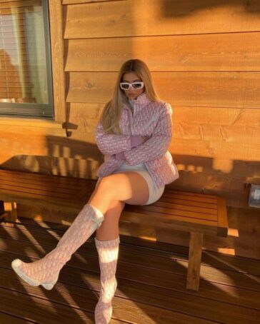 Kylie Jenner Sexy In A Winter Barbie Look (7 Photos) 12 Kylie Jenner Winter Barbie TheFappening.Pro 2 624x779 1