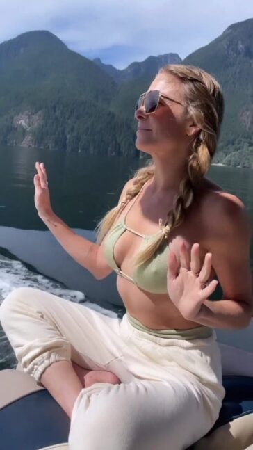 Leann Rimes Pokies TheFappening.Pro 5 624x1109 1