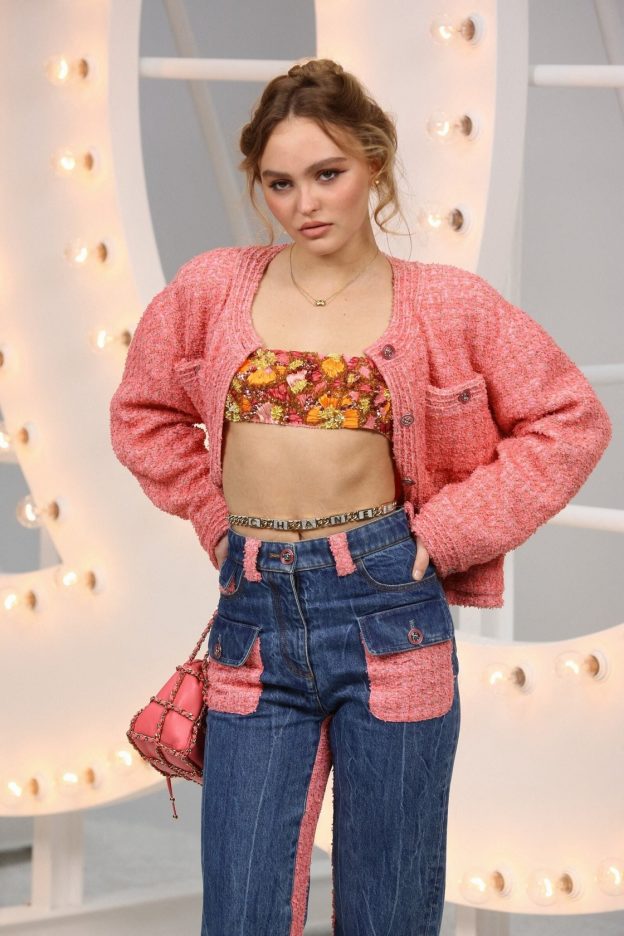 Lily Rose Depp Chanel Show 2020 TheFappeningPro 13 624x936 1