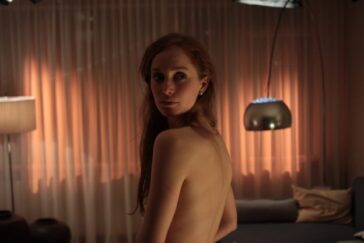 Lotte Verbeek Nude Topless 1 624x416 1