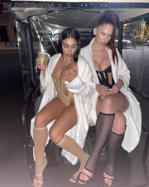 Lourdes Leon Sexy With Her Girlfriend (3 Photos) 3 Lourdes Leon Sexy TheFappening.Pro 3 624x780 1