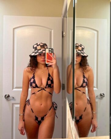 Madison Pettis Bikini Selfie TheFappening.Pro 624x778 1