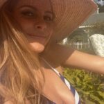 Maria Menounos SideBoobs In A Bikini 624x1109 1