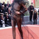 Mariacarla Boscono Topless In Venice 2022 (8 Photos) 13 Mariacarla Boscono Topless Venice 2022 TheFappening.Pro 2 624x922 1