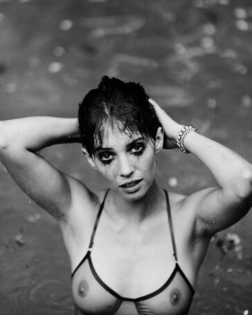 Maya Hawke Topless (7 Photos) 6 Maya Hawke Topless TheFappening.Pro 2 624x779 1