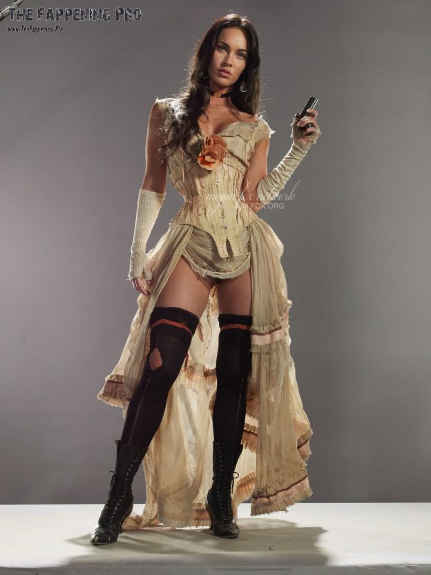 Megan Fox Sexy For Jonah Hex Promotion (11 Photos) 6 Megan Fox Sexy Young TheFappening.Pro 6 624x832 1