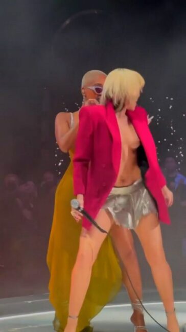 Miley Cyrus Topless At New Year’s Eve Party (16 Photos) 10 Miley Cyrus Nude At New Years Eve Party TheFappening.Pro 16 624x1109 1