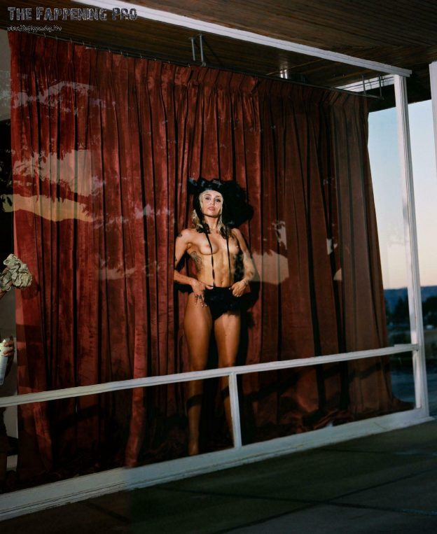 Miley Cyrus Nude For Endless Summer Vacation (30 Photos) 10 Miley Cyrus Nude TheFappening.Pro 19 624x763 1