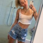 Miley Cyrus New Sexy Selfie (11 Photos) 14 Miley Cyrus Sexy TheFappening.Pro 7 624x780 1
