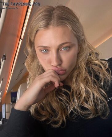 Molly Abbott Nude TheFappening.Pro 8 624x767 1