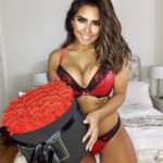 Natasha Sandhu Sexy Valentines Day 8 624x624 1